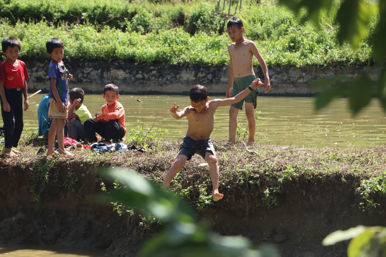 Vẻ đẹp đơn sơ bản Lao Khô - nơi ghi dấu tình hữu nghị Việt Lào