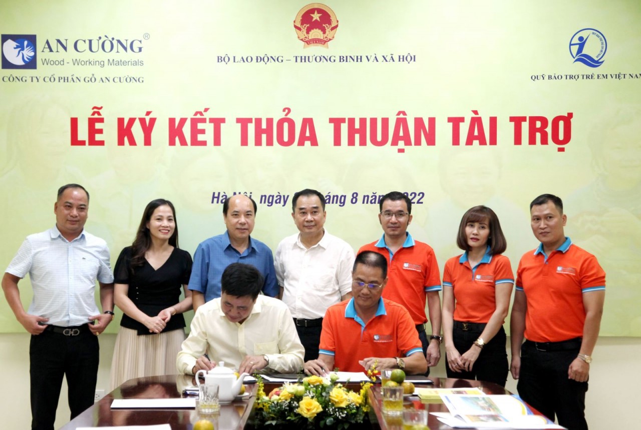 Dành 2,5 tỷ đồng hỗ trợ chăm sóc trẻ em có hoàn cảnh khó khăn Dành 2,5 tỷ đồng hỗ trợ chăm sóc trẻ em có hoàn cảnh khó khăn