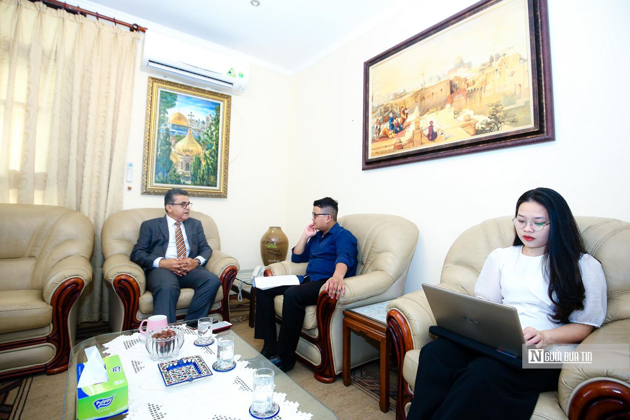Tôi đến Việt Nam như đến với con đường giải phóng dân tộc, đất nước Tôi đến Việt Nam như đến với con đường giải phóng dân tộc, đất nước
