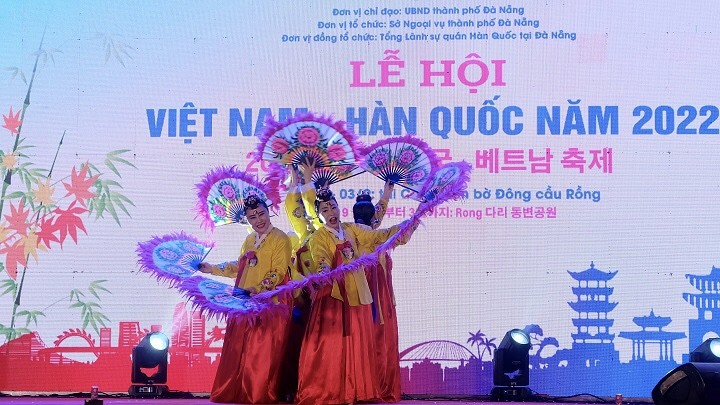 Nhiều hoạt động giao lưu văn hóa đặc sắc tại Lễ hội Việt Nam - Hàn Quốc 2022 Nhiều hoạt động giao lưu văn hóa đặc sắc tại Lễ hội Việt Nam - Hàn Quốc 2022