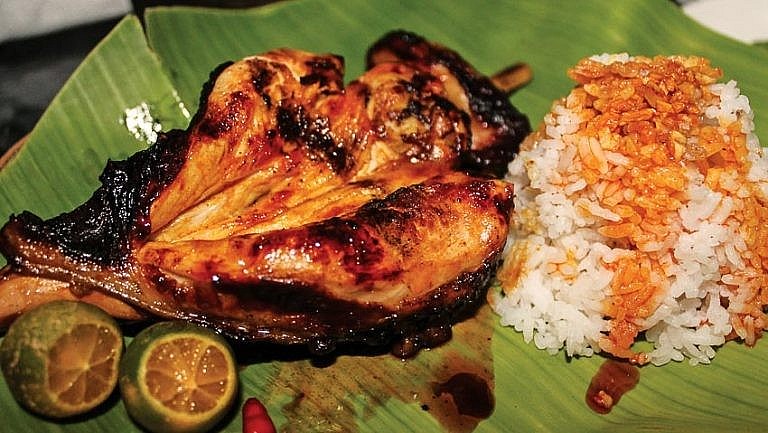 Vietnamese Woman Opens Successful Restaurant in Manila Vietnamese Woman Opens Successful Restaurant in Manila