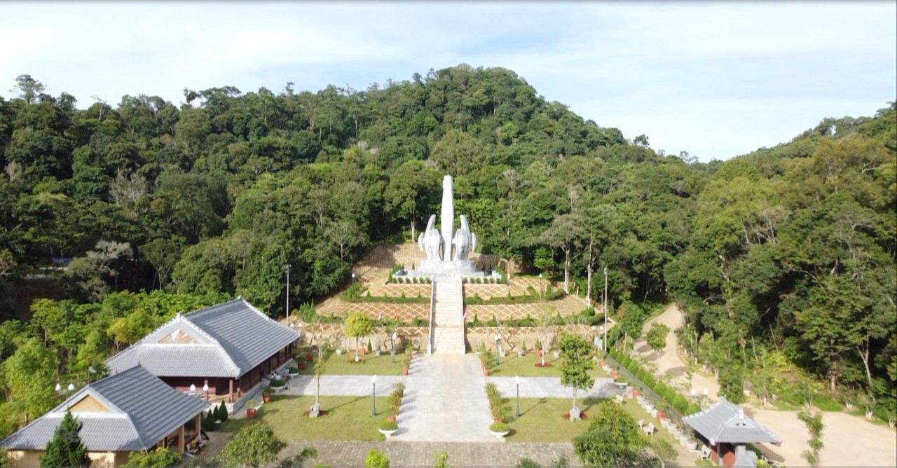 Quan hệ Việt Lào: Tình sâu hơn nước Hồng Hà, Cửu Long | Chính trị | Vietnam+ (VietnamPlus) Quan hệ Việt Lào: Tình sâu hơn nước Hồng Hà, Cửu Long | Chính trị | Vietnam+ (VietnamPlus)