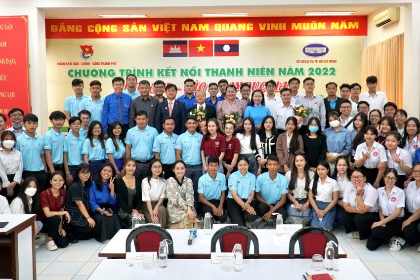 ơn 100 đại biểu là cán bộ, công chức trẻ ngành ngoại giao và thanh niên, sinh viên 03 nước Việt Nam – Lào – Campuchia. ơn 100 đại biểu là cán bộ, công chức trẻ ngành ngoại giao và thanh niên, sinh viên 03 nước Việt Nam – Lào – Campuchia.