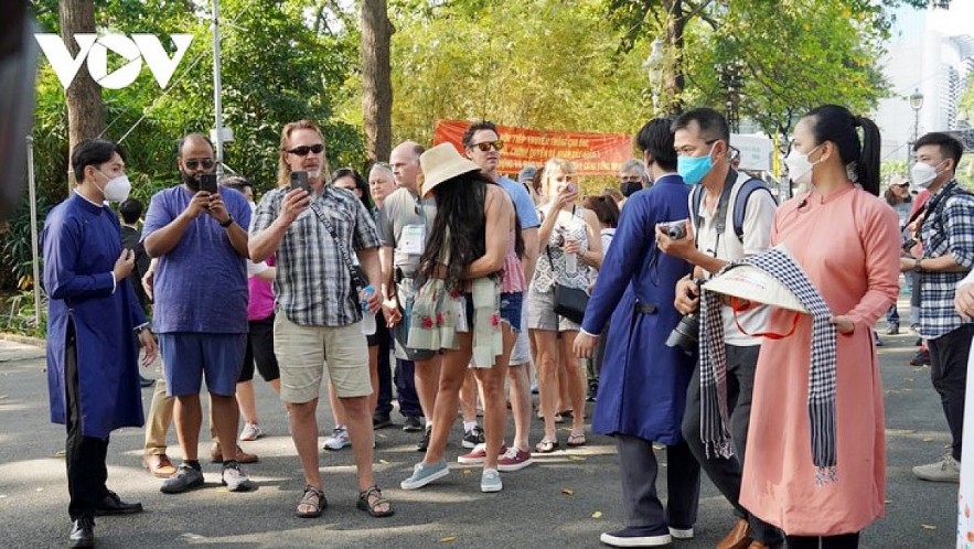 Vietnam has welcomed back foreign visitors since mid-March 2022 after months of combating COVID-19. Photo: VOV Vietnam has welcomed back foreign visitors since mid-March 2022 after months of combating COVID-19. Photo: VOV