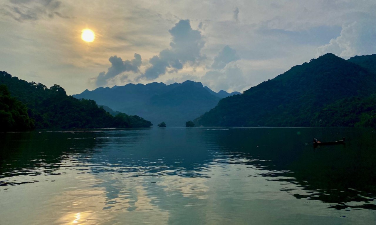 10 Most Beautiful Lakes in Vietnam 10 Most Beautiful Lakes in Vietnam