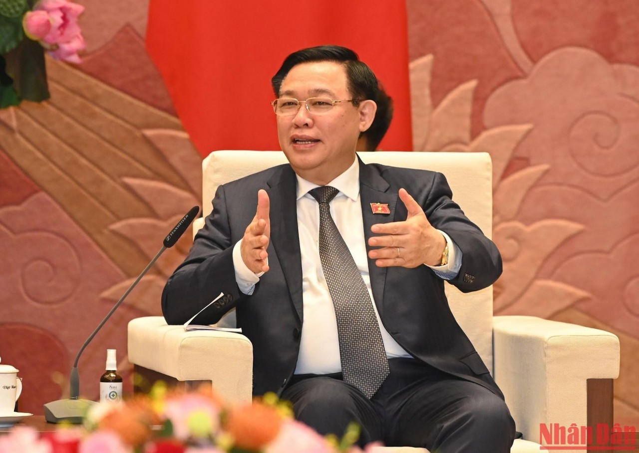 Chủ tịch Quốc hội tiếp đoàn đại biểu cấp cao Thủ đô Phnôm Pênh Chủ tịch Quốc hội tiếp đoàn đại biểu cấp cao Thủ đô Phnôm Pênh