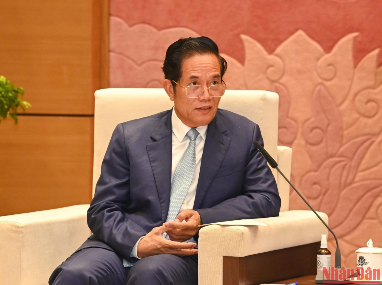 Chủ tịch Quốc hội tiếp đoàn đại biểu cấp cao Thủ đô Phnôm Pênh Chủ tịch Quốc hội tiếp đoàn đại biểu cấp cao Thủ đô Phnôm Pênh
