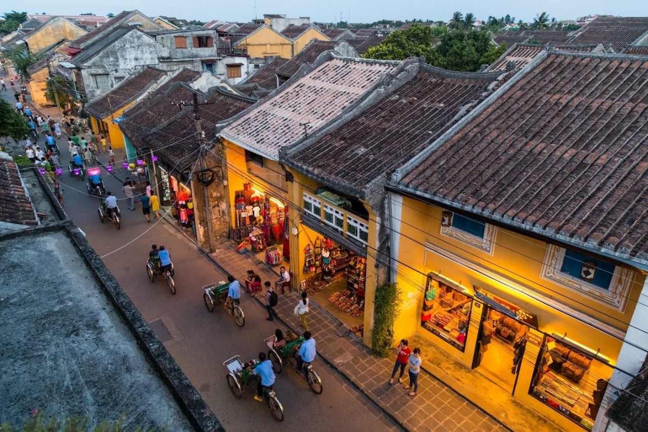 Việt Nam nằm top điểm đến rẻ nhất, 'có tất cả những điều du khách mong chờ' - ảnh 1 Hội An là 1 trong những điểm đến hút khách nhất của Việt Nam Việt Nam nằm top điểm đến rẻ nhất, 'có tất cả những điều du khách mong chờ' - ảnh 1 Hội An là 1 trong những điểm đến hút khách nhất của Việt Nam