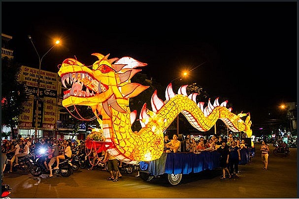 Amazing and Unique Mid-Autumn Festival in Tuyen Quang Amazing and Unique Mid-Autumn Festival in Tuyen Quang