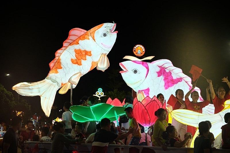 Amazing and Unique Mid-Autumn Festival in Tuyen Quang Amazing and Unique Mid-Autumn Festival in Tuyen Quang