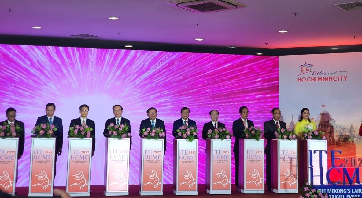 Lãnh đạo Chính phủ, UBND TP.HCM, Bộ Văn hóa, Thể thao và Du lịch cùng các khách mời cấp cao thực hiện nghi thức khai mạc Hội chợ ITE lần thứ 16 Lãnh đạo Chính phủ, UBND TP.HCM, Bộ Văn hóa, Thể thao và Du lịch cùng các khách mời cấp cao thực hiện nghi thức khai mạc Hội chợ ITE lần thứ 16