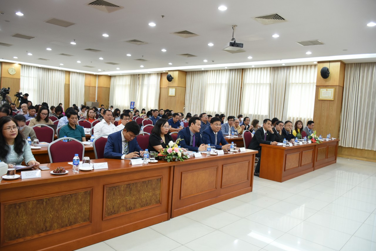 Phát động Ngày Tôn vinh tiếng Việt trong cộng đồng người Việt Nam ở nước ngoài Phát động Ngày Tôn vinh tiếng Việt trong cộng đồng người Việt Nam ở nước ngoài