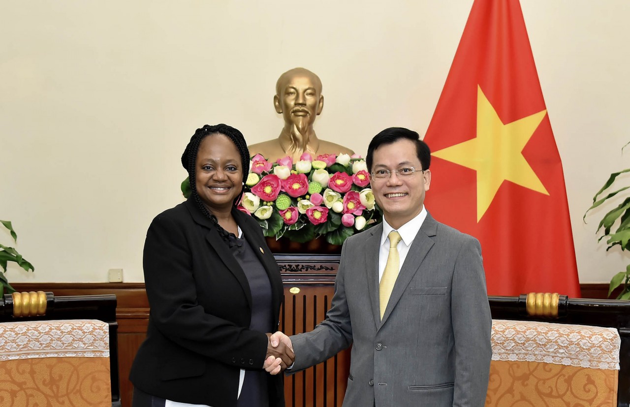 Thứ trưởng Ngoại giao Hà Kim Ngọc tiếp Thứ trưởng Ngoại giao Mỹ Bonnie D. Jenkins Thứ trưởng Ngoại giao Hà Kim Ngọc tiếp Thứ trưởng Ngoại giao Mỹ Bonnie D. Jenkins