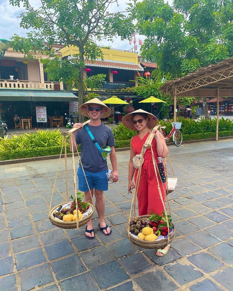 US Arts Envoy Concludes Tour in Vietnam US Arts Envoy Concludes Tour in Vietnam