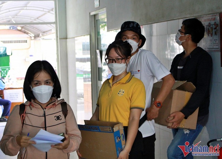 Những đứa trẻ không được vui tết Trung thu bên gia đình Những đứa trẻ không được vui tết Trung thu bên gia đình