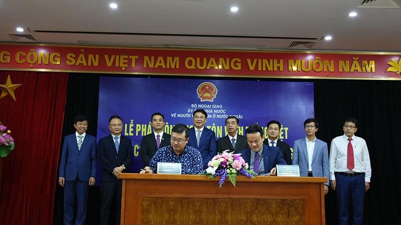 Tôn vinh tiếng Việt trong cộng đồng người Việt Nam ở nước ngoài Tôn vinh tiếng Việt trong cộng đồng người Việt Nam ở nước ngoài