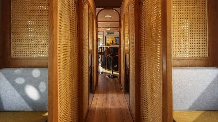 The Vietage is a first-class train carriage with six booths seating 12 people, with a sit-up bar and spa on board. The Vietage is a first-class train carriage with six booths seating 12 people, with a sit-up bar and spa on board.