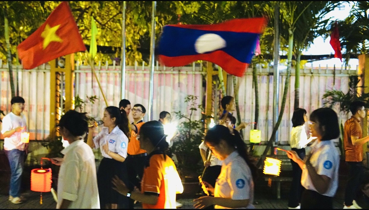 rước đèn sao hữu nghị rước đèn sao hữu nghị