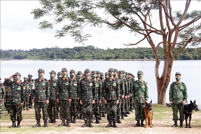 Đoàn Việt Nam tại Lễ khai mạc. Ảnh: Bá Thành/Phóng viên TTXVN tại Lào Đoàn Việt Nam tại Lễ khai mạc. Ảnh: Bá Thành/Phóng viên TTXVN tại Lào