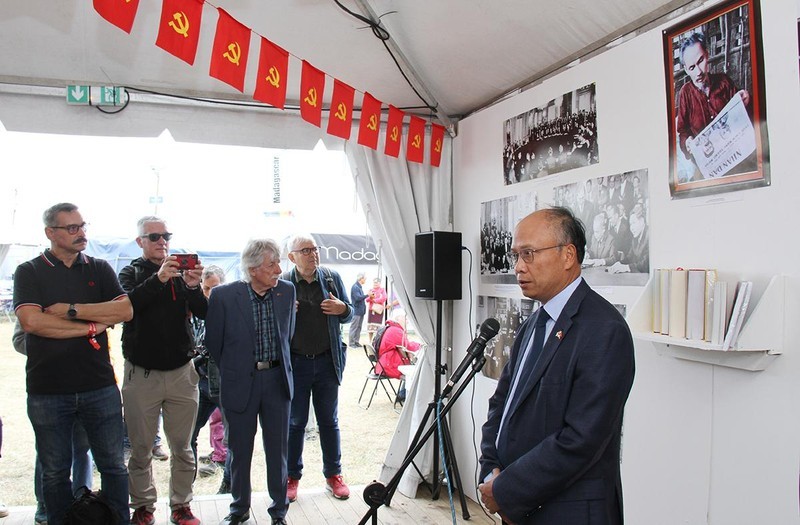 Khai trương Gian trưng bày của Báo Nhân Dân tại Hội báo L'Humanité 2022