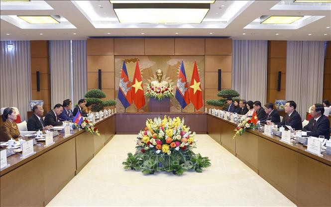 Chủ tịch Quốc hội Vương Đình Huệ đón, hội đàm với Chủ tịch Quốc hội Campuchia Chủ tịch Quốc hội Vương Đình Huệ đón, hội đàm với Chủ tịch Quốc hội Campuchia