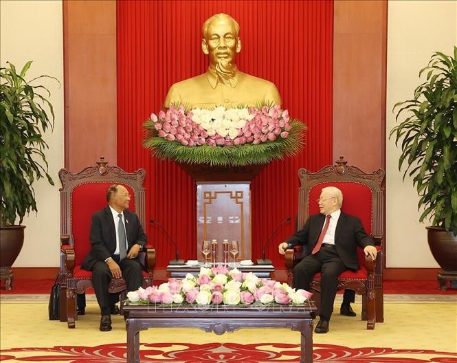 Tổng Bí thư Nguyễn Phú Trọng tiếp Chủ tịch Quốc hội Vương quốc Campuchia Samdech Heng Samrin Tổng Bí thư Nguyễn Phú Trọng tiếp Chủ tịch Quốc hội Vương quốc Campuchia Samdech Heng Samrin