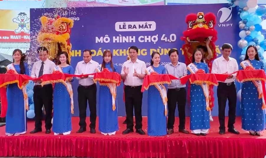 Ra mắt chợ 4.0 - thanh toán không dùng tiền mặt đầu tiên tại TP. Cần Thơ Ra mắt chợ 4.0 - thanh toán không dùng tiền mặt đầu tiên tại TP. Cần Thơ
