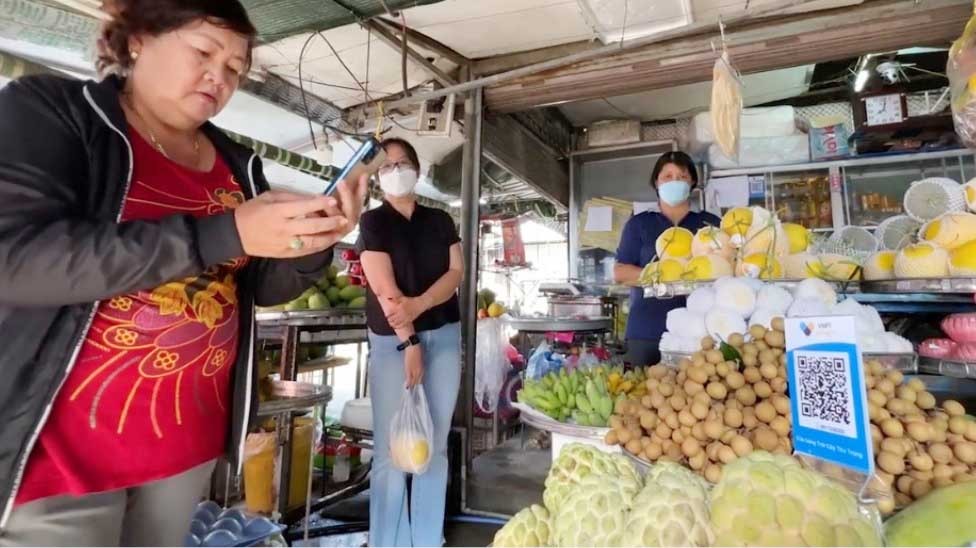 Ra mắt chợ 4.0 - thanh toán không dùng tiền mặt đầu tiên tại TP. Cần Thơ Ra mắt chợ 4.0 - thanh toán không dùng tiền mặt đầu tiên tại TP. Cần Thơ