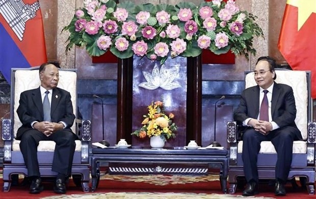 Top Leaders meet Cambodian NA President Top Leaders meet Cambodian NA President