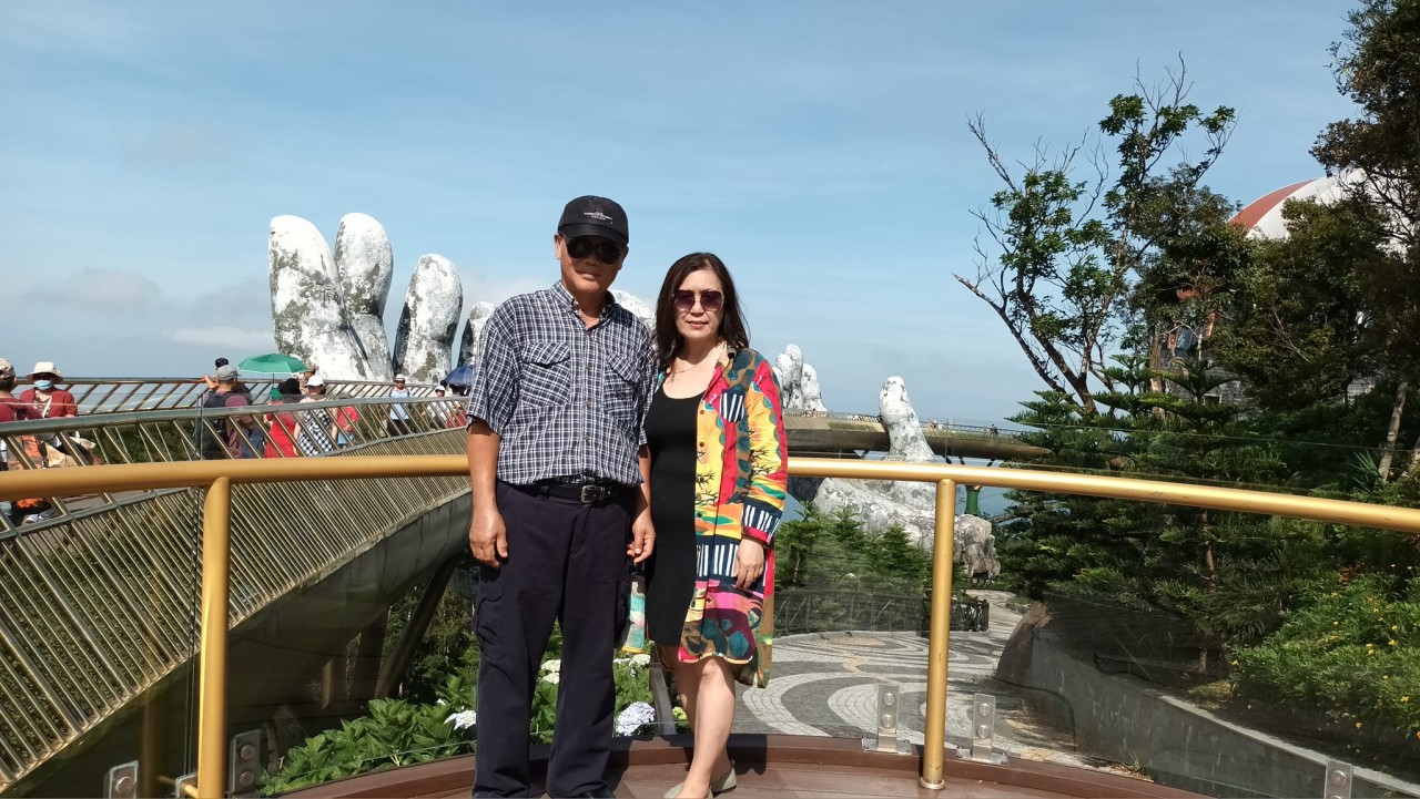 Chuyện tình “Đi một về bốn” của vợ chồng Lào - Việt Chuyện tình “Đi một về bốn” của vợ chồng Lào - Việt