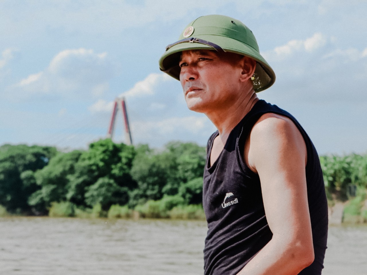 Vẻ ngoài bặm trợn, sương gió không che mờ đi tấm lòng lương thiện của ông Vẻ ngoài bặm trợn, sương gió không che mờ đi tấm lòng lương thiện của ông