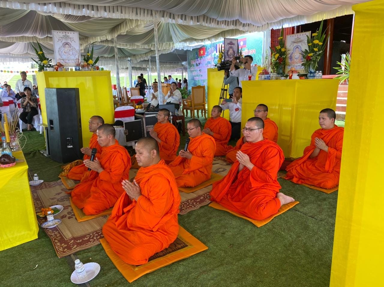 Đại lễ cầu siêu các anh hùng liệt sỹ Việt Nam - Lào: Xin đón nhận lòng thành và tình đoàn kết Đại lễ cầu siêu các anh hùng liệt sỹ Việt Nam - Lào: Xin đón nhận lòng thành và tình đoàn kết