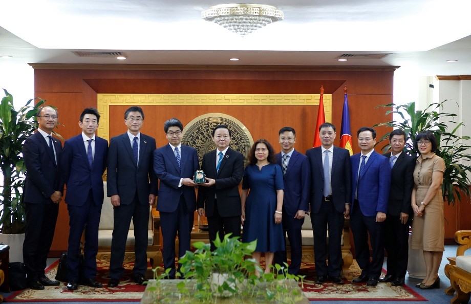 At the meeting between Ministry of Natural Resources and Environment and the Japan Bank for International Cooperation. Photo courtesy of the ministry At the meeting between Ministry of Natural Resources and Environment and the Japan Bank for International Cooperation. Photo courtesy of the ministry