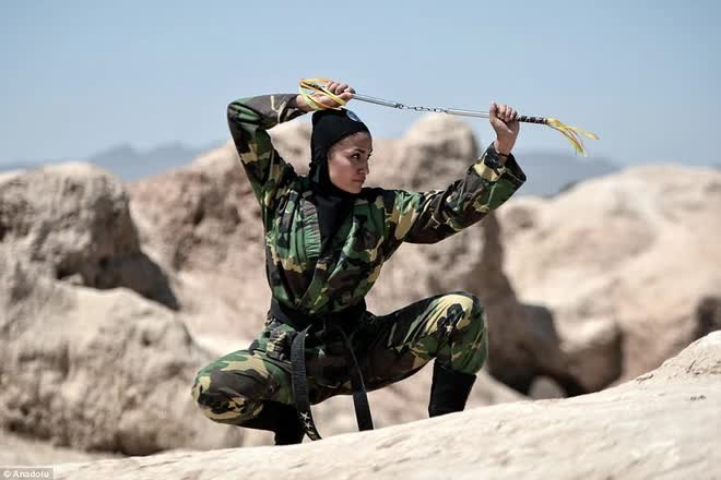 Phụ nữ Iran gây ấn tượng khi trở thành Ninja Phụ nữ Iran gây ấn tượng khi trở thành Ninja