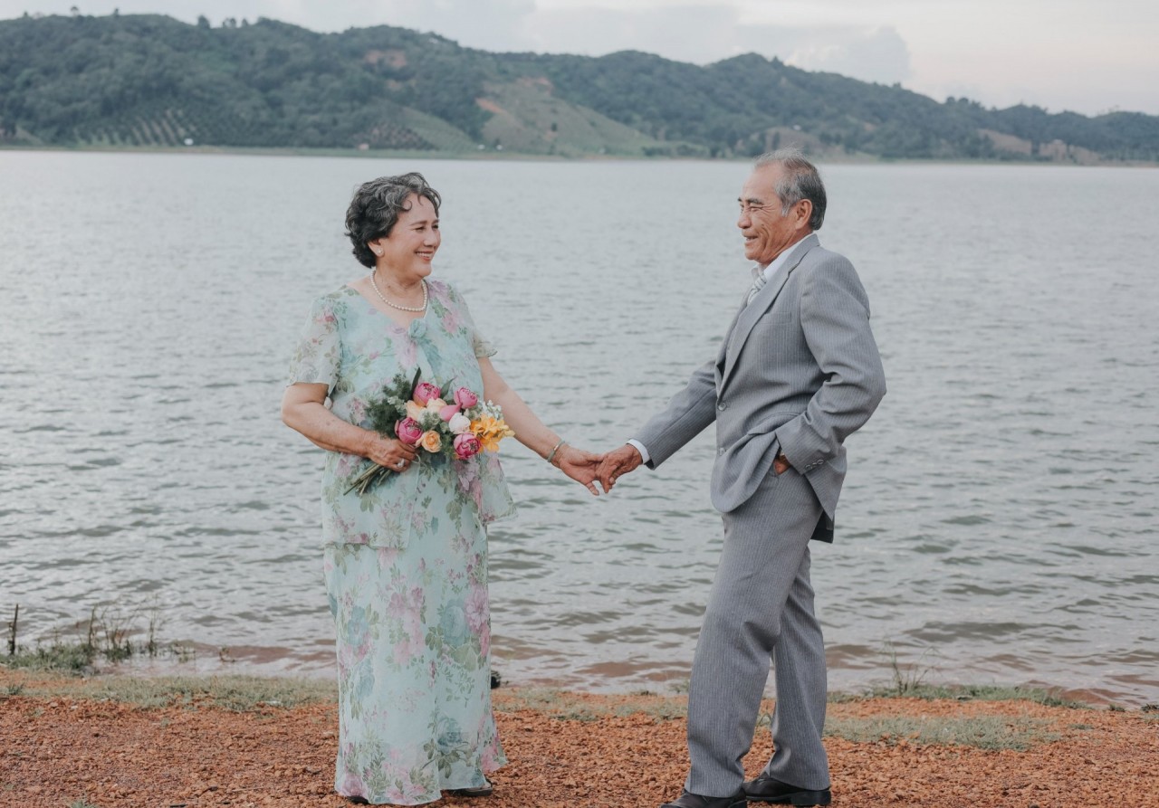 Chuyện tình hơn 40 năm chưa từng cãi nhau của ông bà U80 ở Đồng Nai Chuyện tình hơn 40 năm chưa từng cãi nhau của ông bà U80 ở Đồng Nai