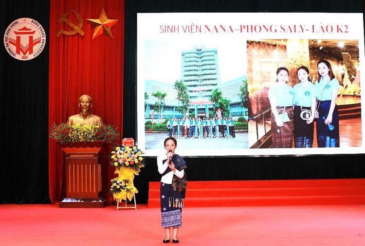 Sôi nổi Hội thi Văn nghệ, hùng biện lưu học sinh Lào tại tỉnh Phú Thọ Sôi nổi Hội thi Văn nghệ, hùng biện lưu học sinh Lào tại tỉnh Phú Thọ