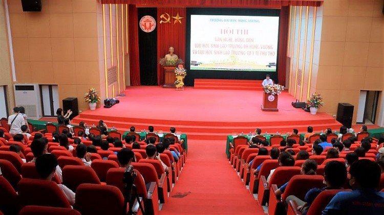 Sôi nổi Hội thi Văn nghệ, hùng biện lưu học sinh Lào tại tỉnh Phú Thọ Sôi nổi Hội thi Văn nghệ, hùng biện lưu học sinh Lào tại tỉnh Phú Thọ