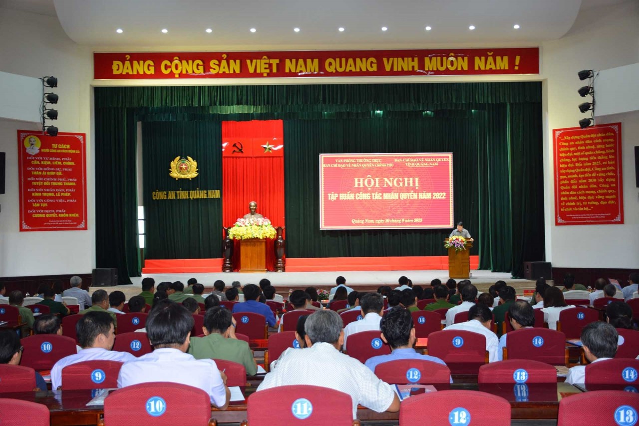 Toàn cảnh Hội nghị tập huấn công tác Nhân quyền năm 2022 tại tỉnh Quảng Nam. Toàn cảnh Hội nghị tập huấn công tác Nhân quyền năm 2022 tại tỉnh Quảng Nam.