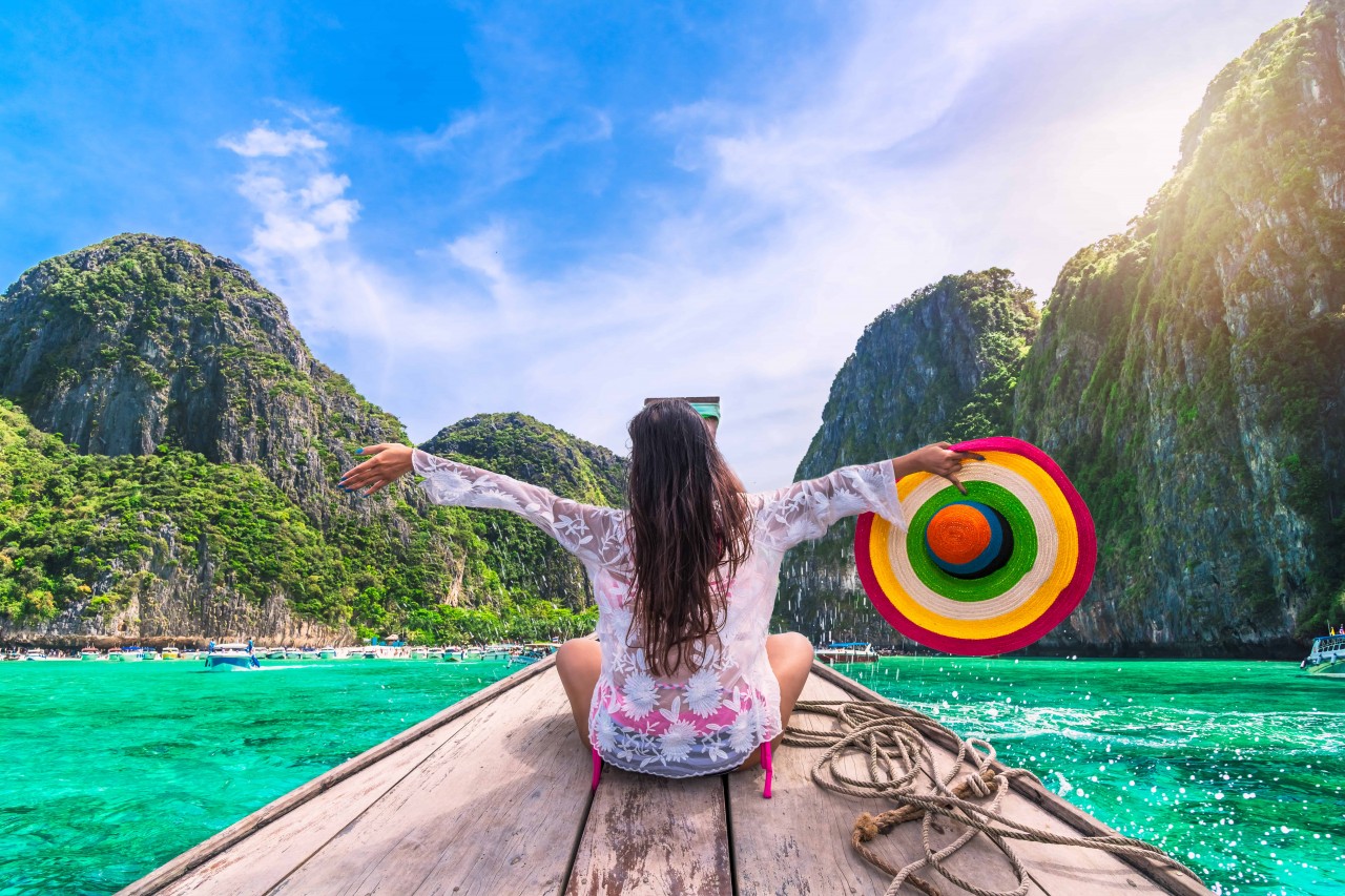 Đi du lịch một mình đang là lựa chọn của nhiều quý cô hiện đại (Ảnh: Shutterstock) Đi du lịch một mình đang là lựa chọn của nhiều quý cô hiện đại (Ảnh: Shutterstock)