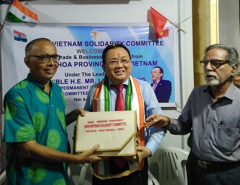 Indo - Vietnam Solidarity Committee Welcomes Delegation from Khanh Hoa Indo - Vietnam Solidarity Committee Welcomes Delegation from Khanh Hoa