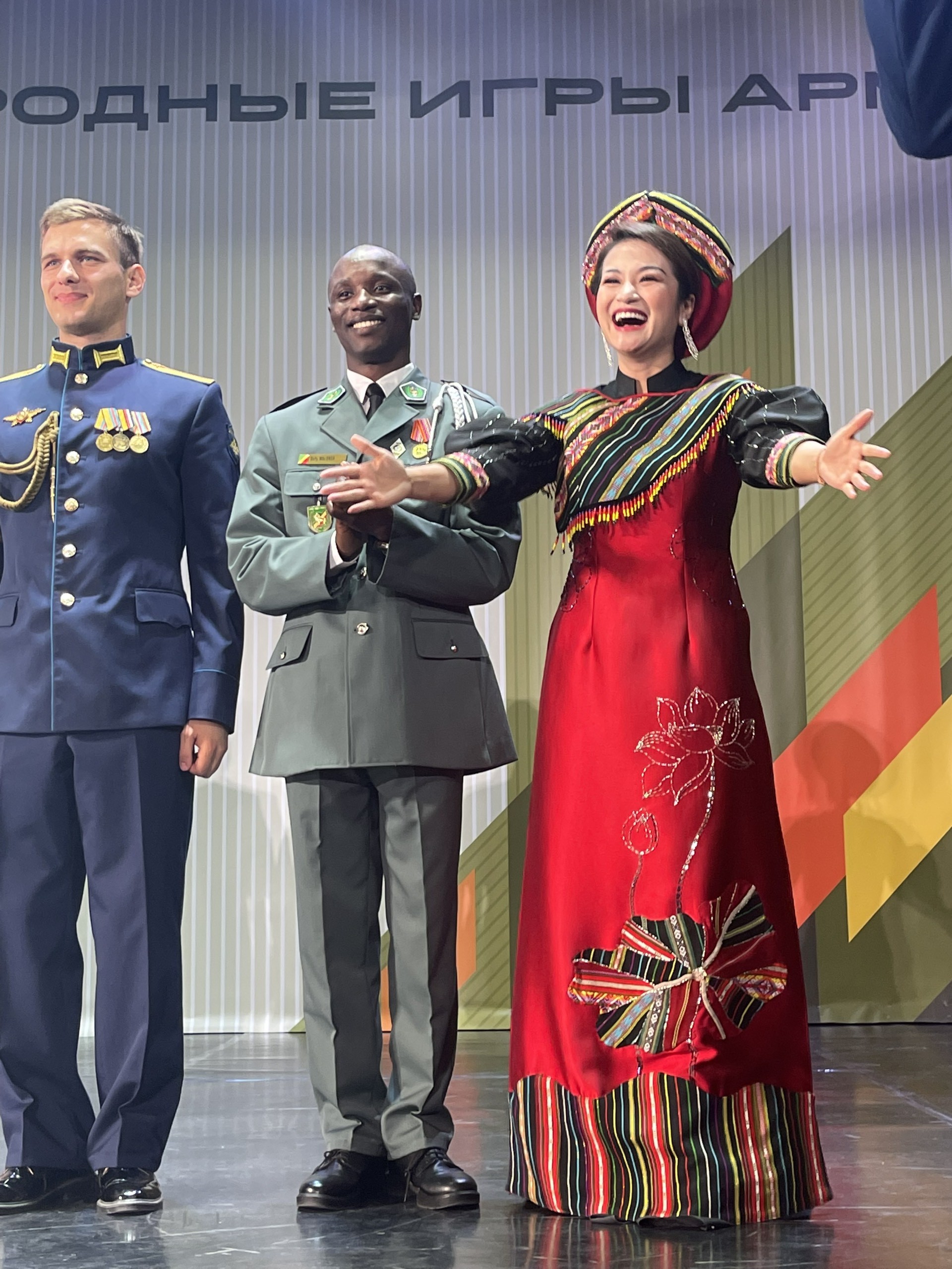 Ca sĩ Tố Hoa: Army Games là cơ duyên đưa tôi đến với opera kinh điển của nước Nga Ca sĩ Tố Hoa: Army Games là cơ duyên đưa tôi đến với opera kinh điển của nước Nga
