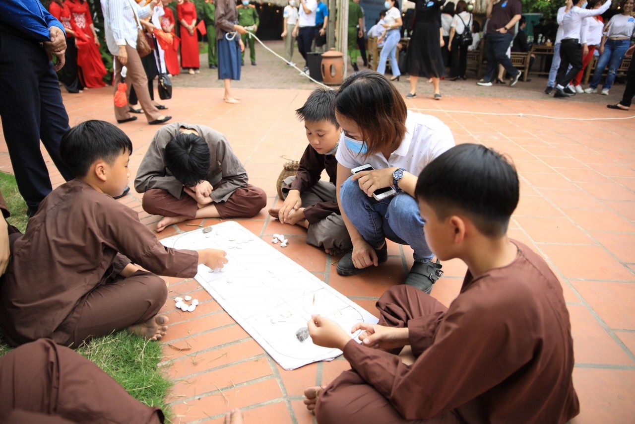 Hành trình hữu nghị - Giới thiệu văn hóa Việt Nam tới bạn bè quốc tế Hành trình hữu nghị - Giới thiệu văn hóa Việt Nam tới bạn bè quốc tế