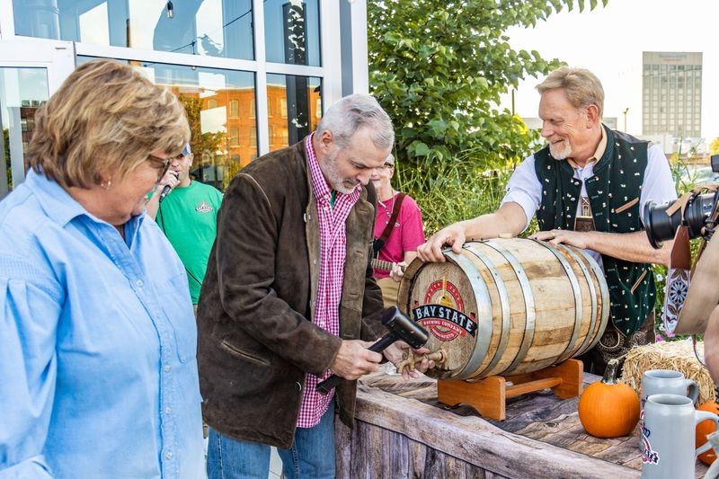 Đức: Tưng bừng lễ hội bia Oktoberfest năm 2022