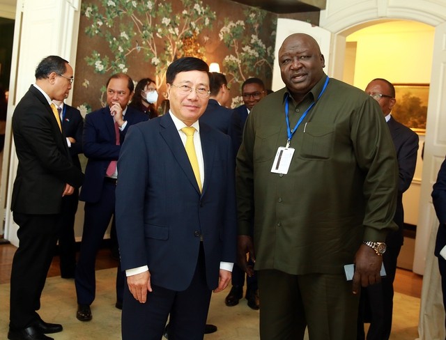 Kỷ niệm 77 năm Quốc khánh Việt Nam và 45 năm quan hệ Việt Nam – Liên Hợp Quốc Kỷ niệm 77 năm Quốc khánh Việt Nam và 45 năm quan hệ Việt Nam – Liên Hợp Quốc