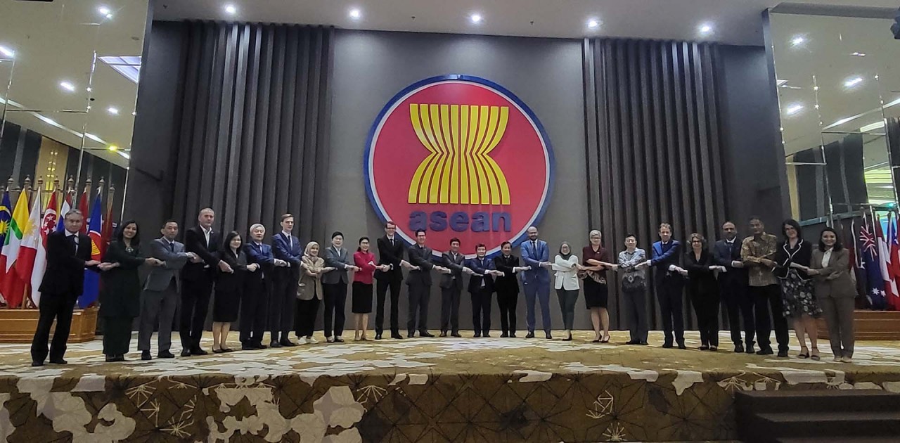 Delegates at the 12th consultation between the IAI Task Force and ASEAN partners. Photo: VNA Delegates at the 12th consultation between the IAI Task Force and ASEAN partners. Photo: VNA