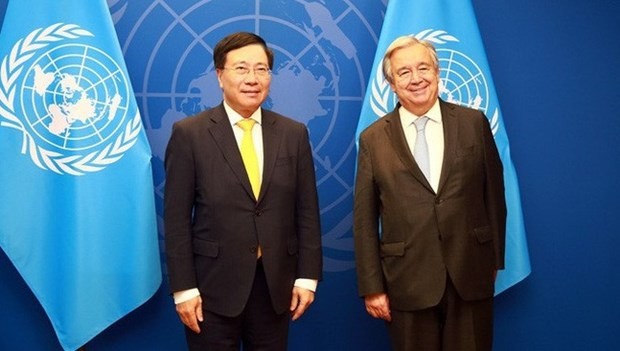 Permanent Deputy Prime Minister Pham Binh Minh (L) and UN Secretary-General Antonió Guterres. (Photo: VGP) Permanent Deputy Prime Minister Pham Binh Minh (L) and UN Secretary-General Antonió Guterres. (Photo: VGP)