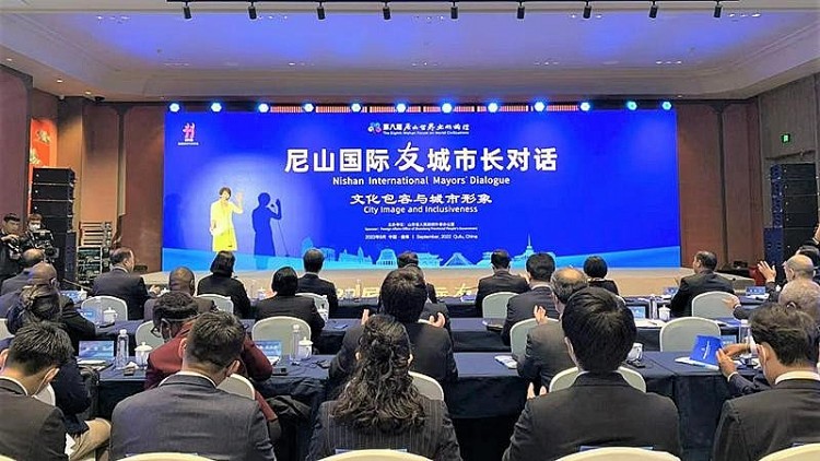 Thúc đẩy giao lưu và hợp tác giữa các thành phố trên thế giới Thúc đẩy giao lưu và hợp tác giữa các thành phố trên thế giới