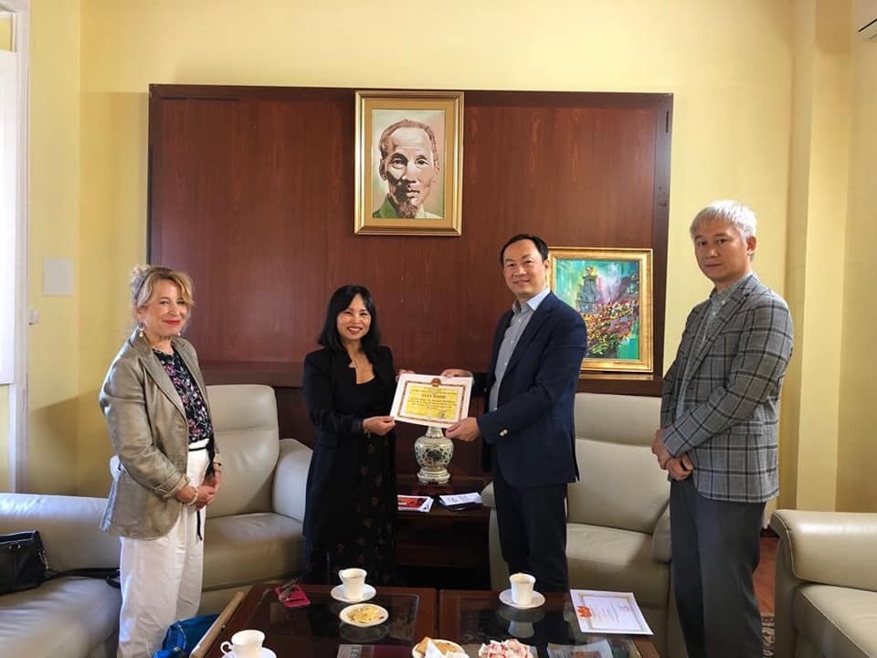 Hướng tới thành lập Liên minh các Hội người Việt Nam tại Italia Hướng tới thành lập Liên minh các Hội người Việt Nam tại Italia