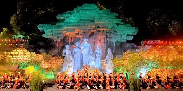 Ngày hội Văn hóa dân tộc Dao toàn quốc lần thứ I tại Tuyên Quang năm 2017 (Ảnh tư liệu: Ngày hội Văn hóa dân tộc Dao toàn quốc lần thứ I tại Tuyên Quang năm 2017 (Ảnh tư liệu: