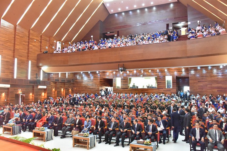 Đại biểu nhân dân hai nước Việt Nam - Lào sẽ tiếp tục đóng góp ở năm vấn đề lớn